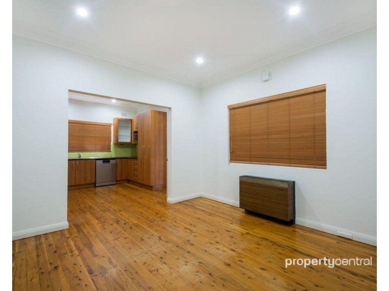 60 Racecourse Rd, South Penrith NSW 2750