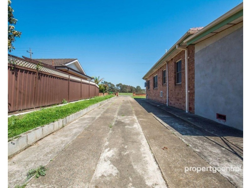 60 Racecourse Rd, South Penrith NSW 2750
