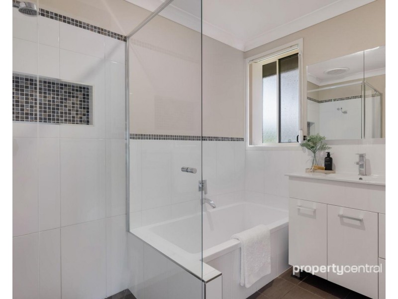 16 Cowan Place, Glenmore Park NSW 2745