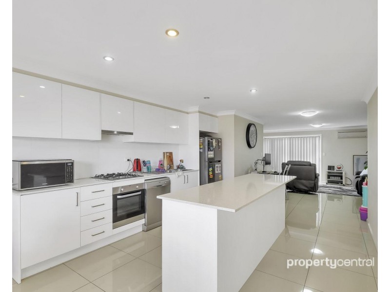 32/1 Glenmore Ridge Drive, Glenmore Park NSW 2745