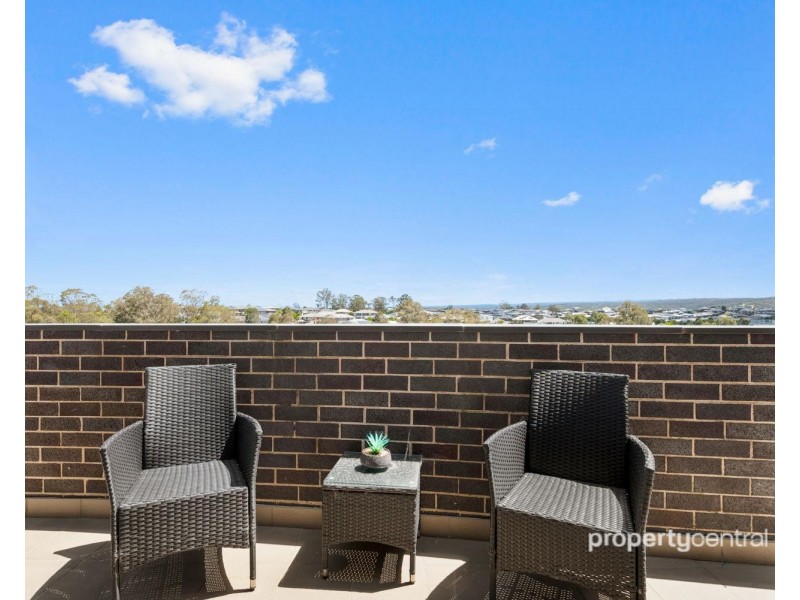 12/1 Glenmore Ridge Drive, Glenmore Park NSW 2745