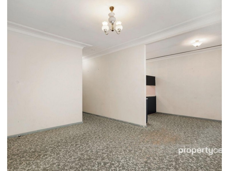 17 Reddan Ave, Penrith NSW 2750