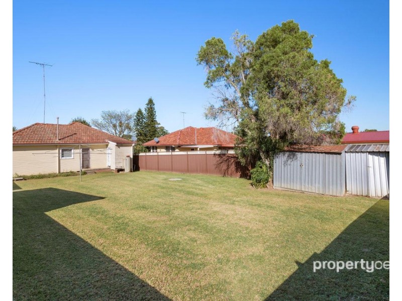 17 Reddan Ave, Penrith NSW 2750