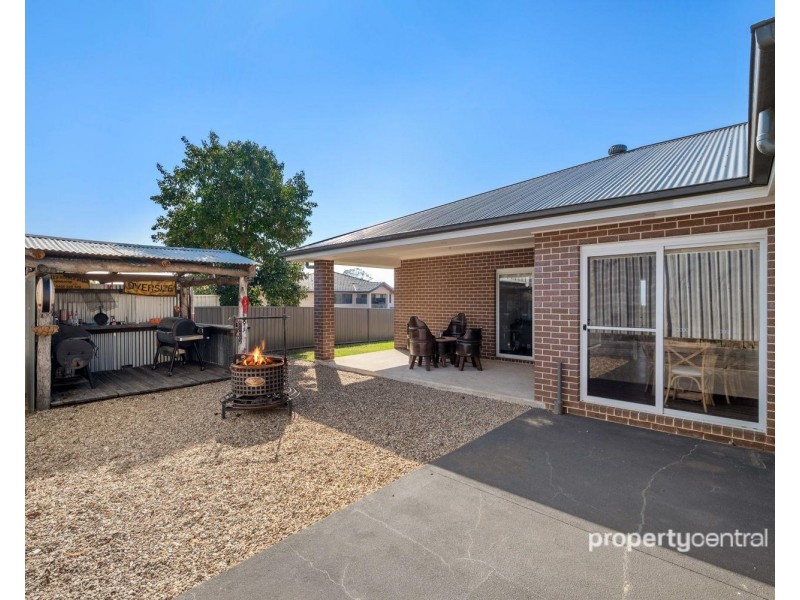 9 Murroobah Road, Wallacia NSW 2745