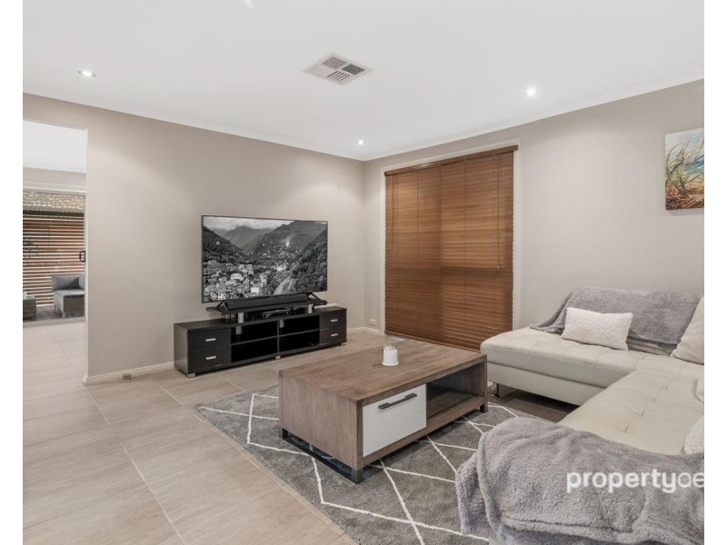 2/11 Koala Glen, Cranebrook NSW 2749