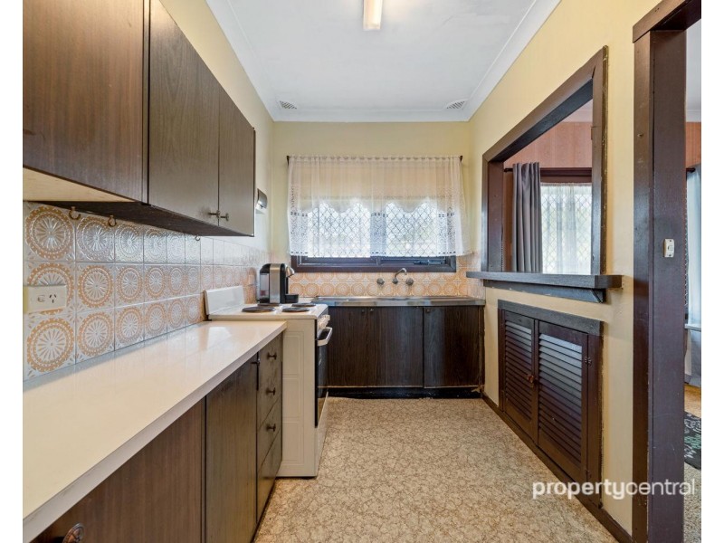 2/73 Bringelly Road, Kingswood NSW 2747