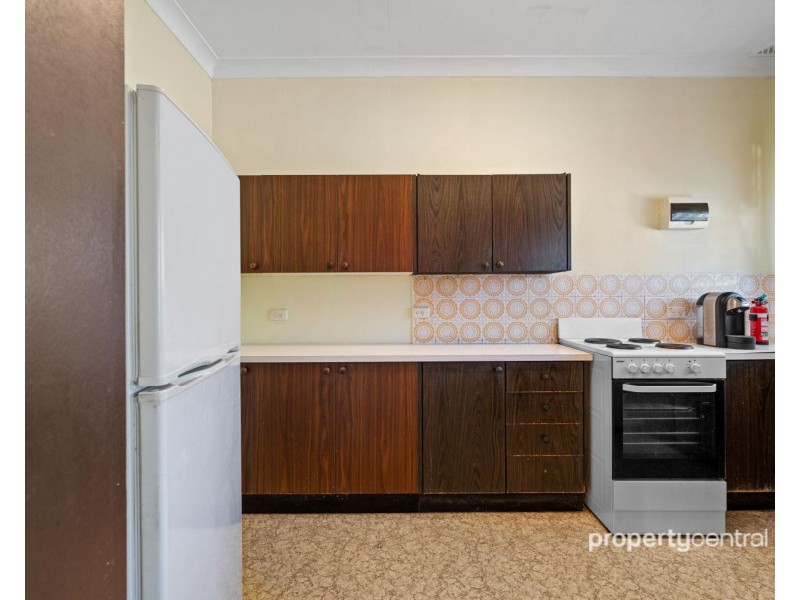 2/73 Bringelly Road, Kingswood NSW 2747