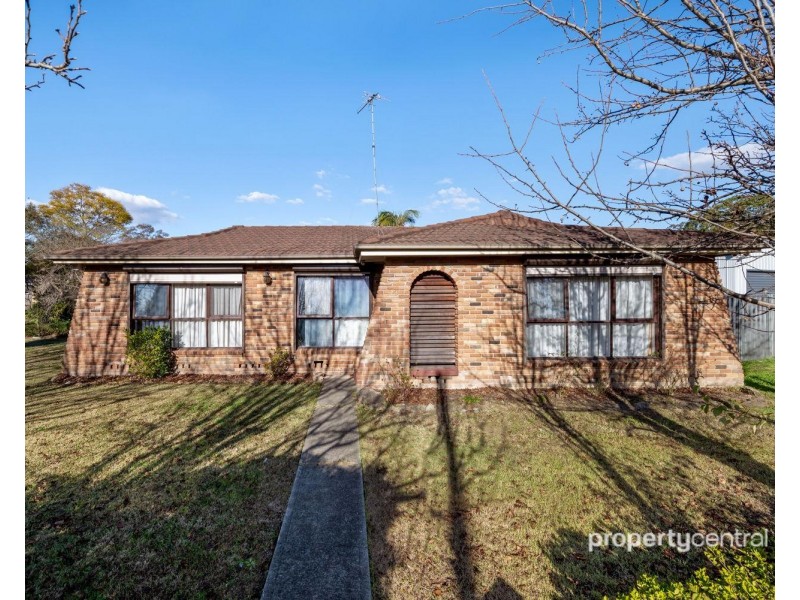 3 Hinton Glen, North St Marys NSW 2760