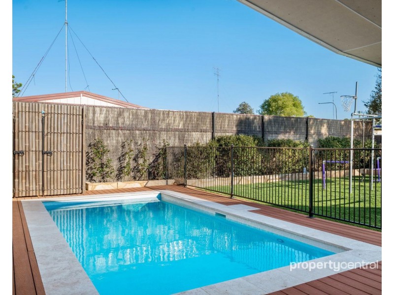 24 Rosemont Avenue, Emu Plains NSW 2750