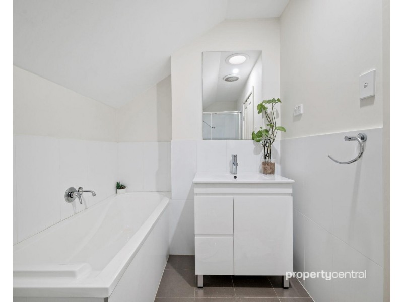 4/32 Canberra Street, Oxley Park NSW 2760