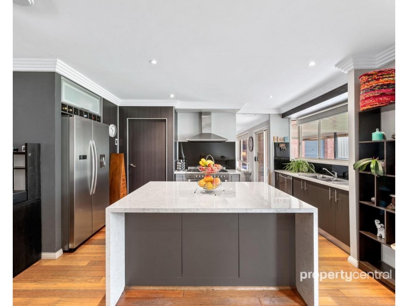 10 Tharkinna Close, Cranebrook NSW 2749