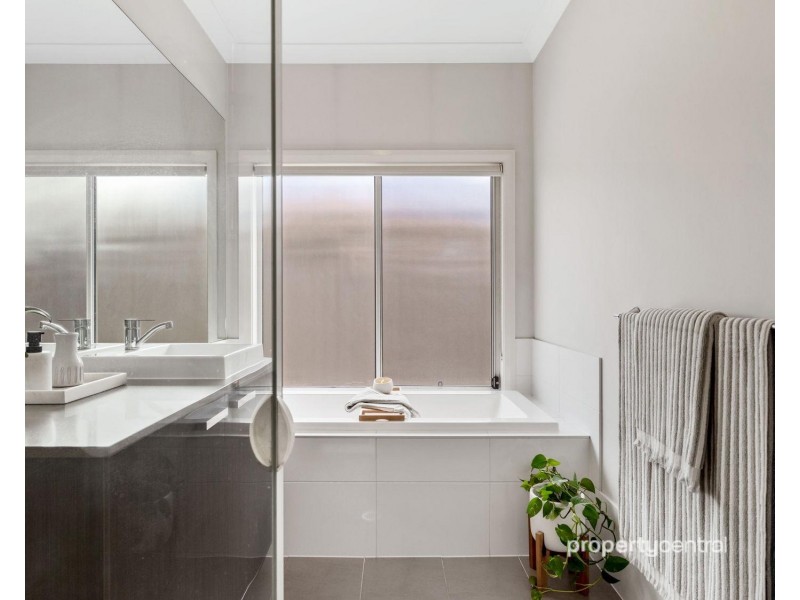 24 White Cedar Avenue, Claremont Meadows NSW 2747