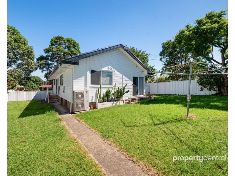 34 White Parade, St Marys NSW 2760