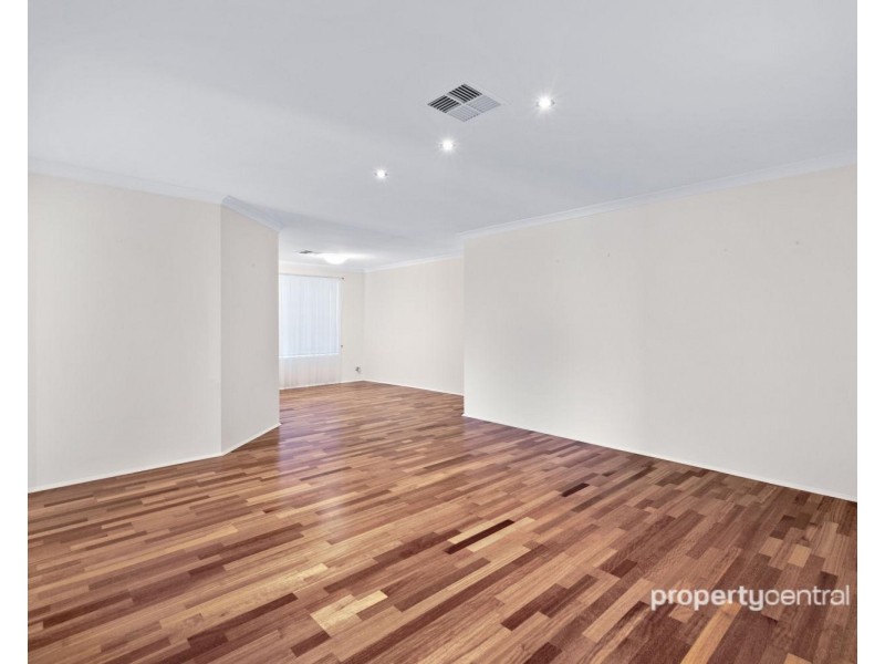 12 Knox Street, Glenmore Park NSW 2745