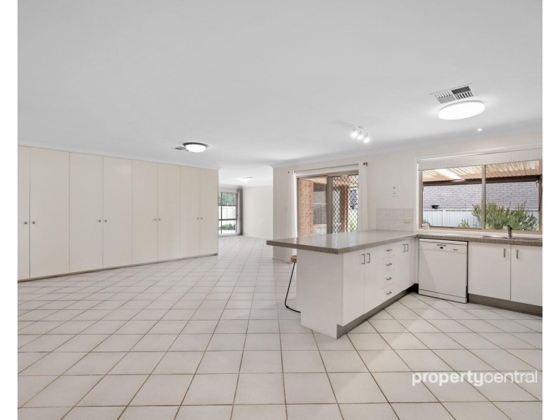 12 Knox Street, Glenmore Park NSW 2745