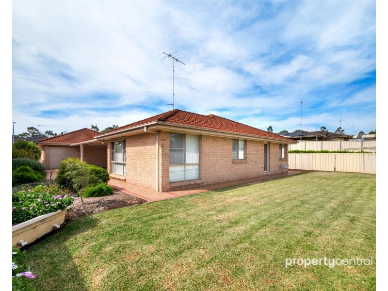 12 Knox Street, Glenmore Park NSW 2745