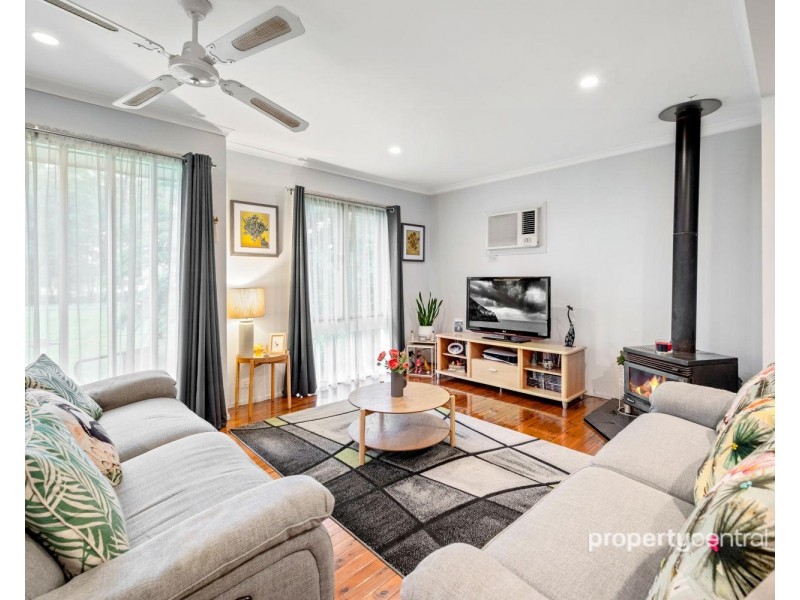 15 Mosely Avenue, South Penrith NSW 2750