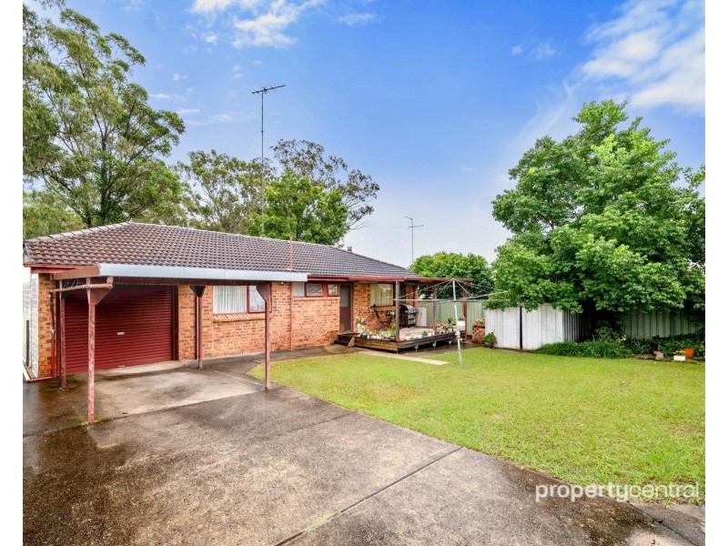 15 Mosely Avenue, South Penrith NSW 2750