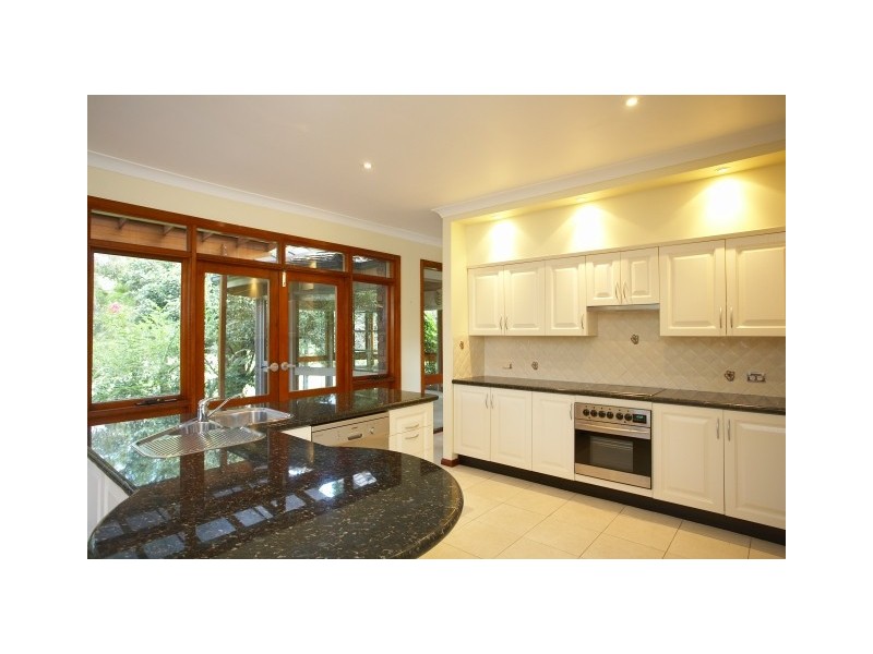 6 Bangalay Pl, Leonay NSW 2750