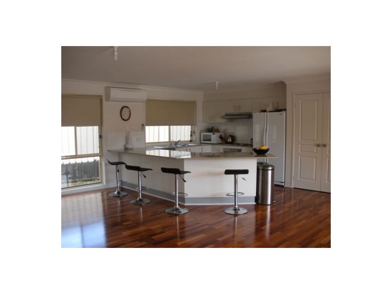 13 Shandlin Pl, South Penrith NSW 2750