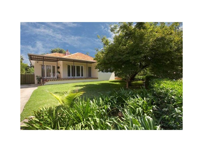 8 Memorial Ave, Penrith NSW 2750