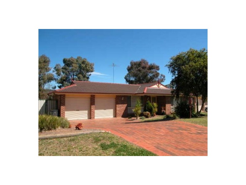 11 Harpur Close, Glenmore Park NSW 2745