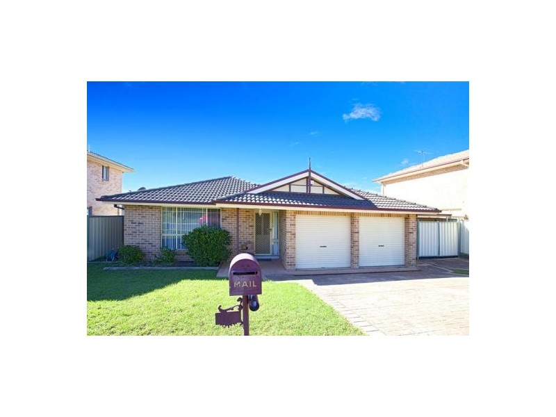 18 Coco Drive, Glenmore Park NSW 2745