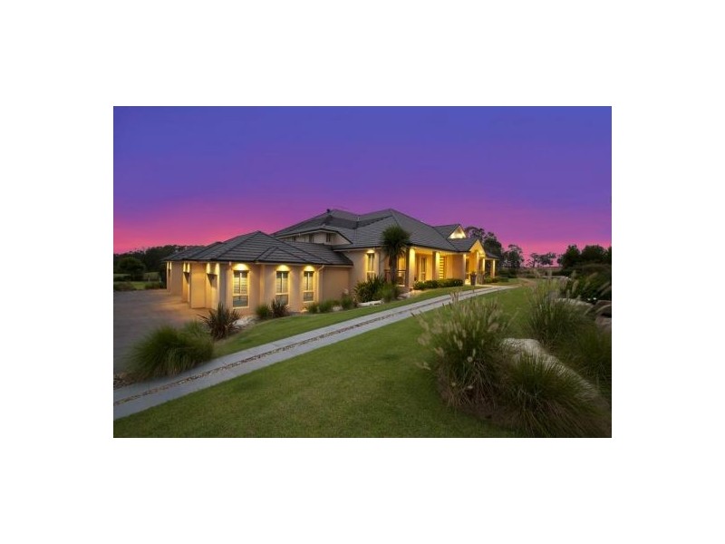 38 Portrush Cres, Luddenham NSW 2745