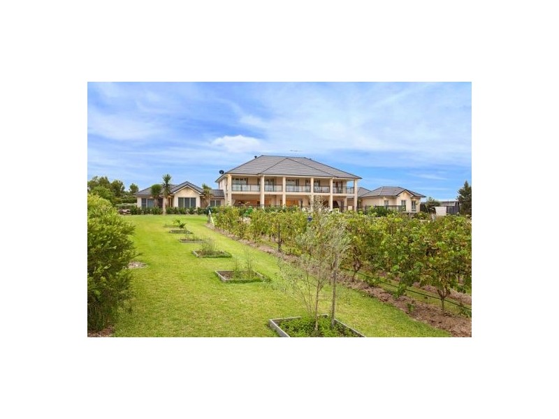 38 Portrush Cres, Luddenham NSW 2745