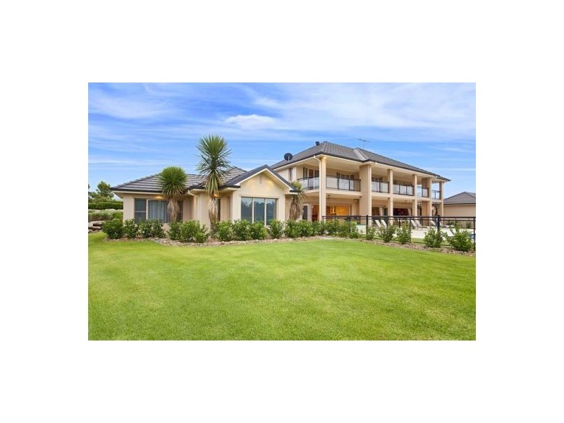 38 Portrush Cres, Luddenham NSW 2745