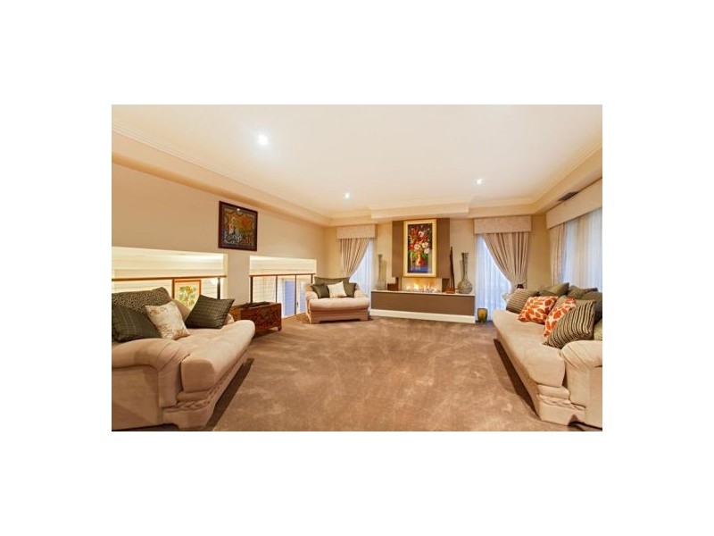 38 Portrush Cres, Luddenham NSW 2745