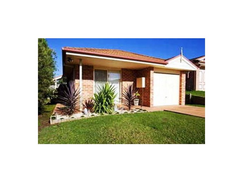 10 Pardalote Place, Glenmore Park NSW 2745