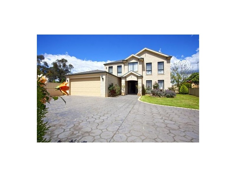 4 Australis Close, Cranebrook NSW 2749