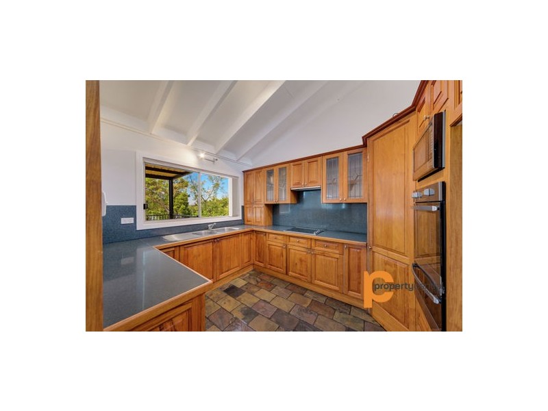 18 Riverview Parade, Leonay NSW 2750