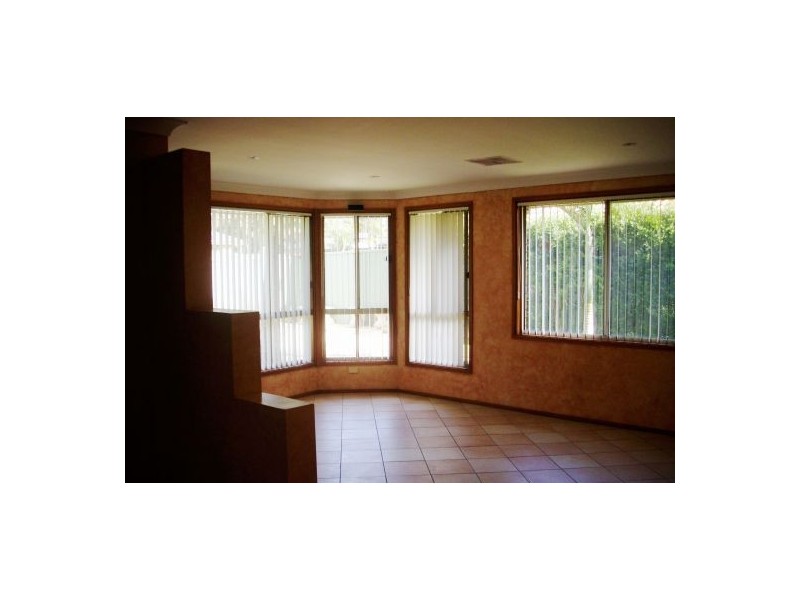 1 Cygnus Place, Cranebrook NSW 2749