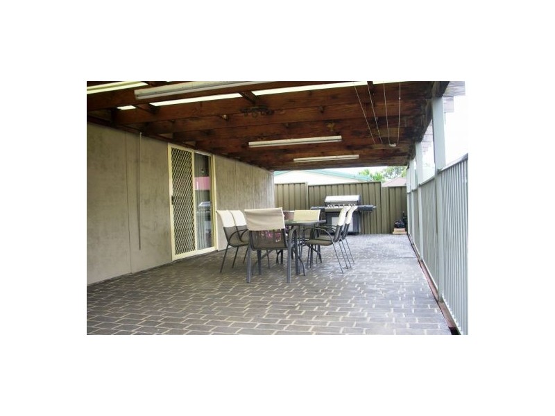11 Stoke Crescent, South Penrith NSW 2750
