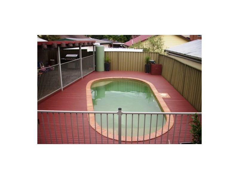 11 Stoke Crescent, South Penrith NSW 2750