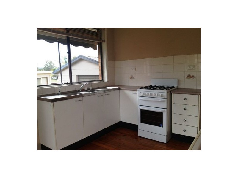 4 Gadara Drive, South Penrith NSW 2750