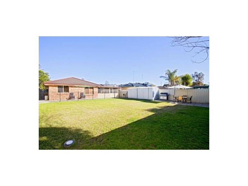 11 Roebuck Road, Werrington NSW 2747