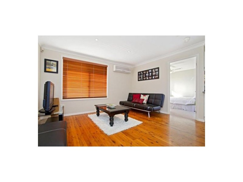 11 Roebuck Road, Werrington NSW 2747