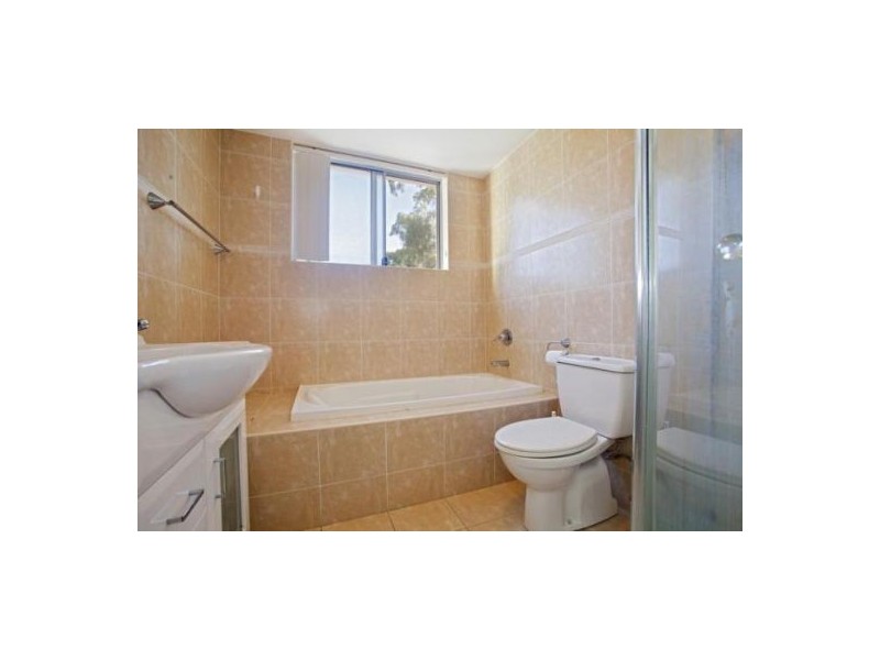 1/18-24 Higgins Street, Penrith NSW 2750