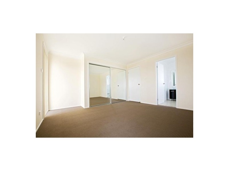 4 Wallan Avenue, Glenmore Park NSW 2745