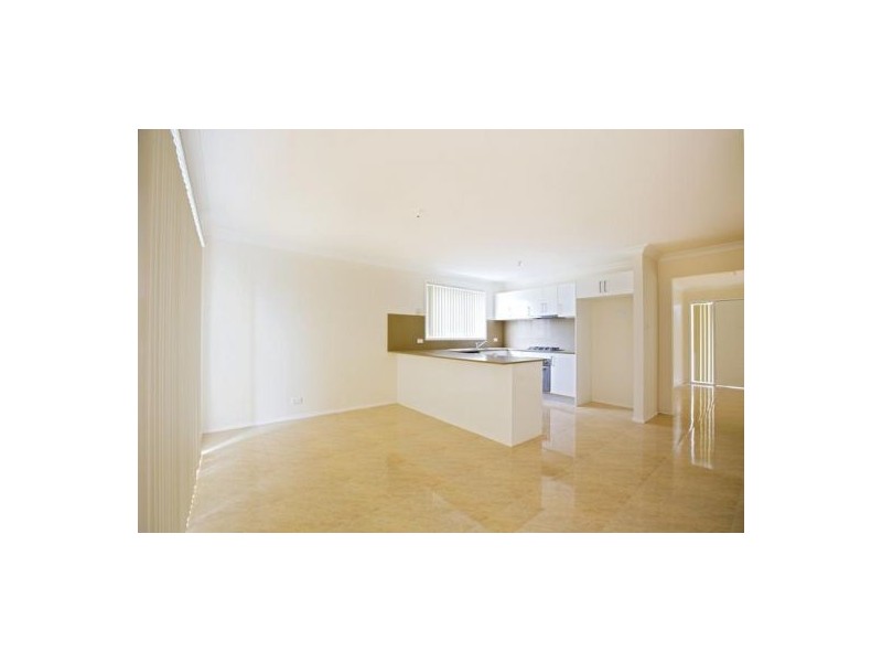 4 Wallan Avenue, Glenmore Park NSW 2745