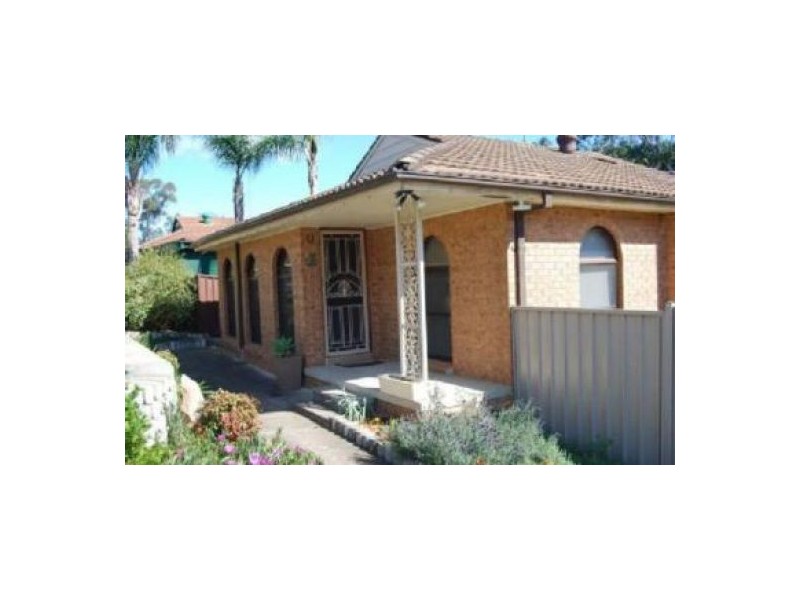 4 Dolomite Road, Cranebrook NSW 2749