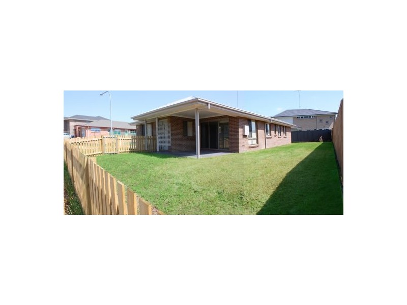 1 Crossley Avenue, Glenmore Park NSW 2745