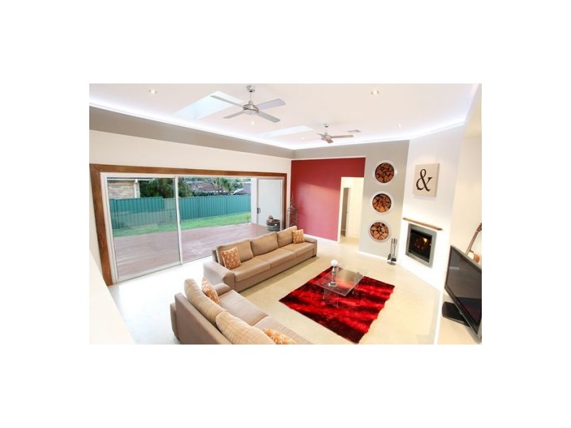 13 Tea Tree Glen, Jamisontown NSW 2750