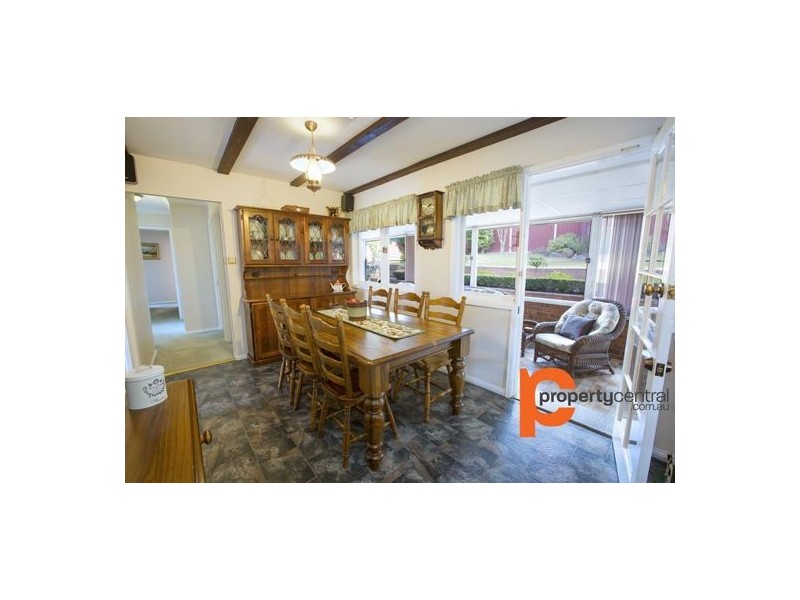 16 Deloraine Drive, Leonay NSW 2750