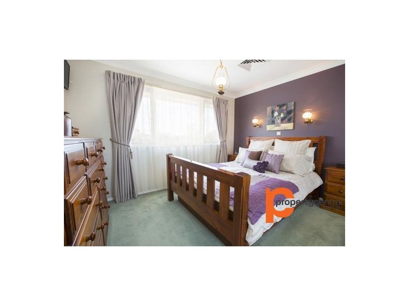 16 Deloraine Drive, Leonay NSW 2750