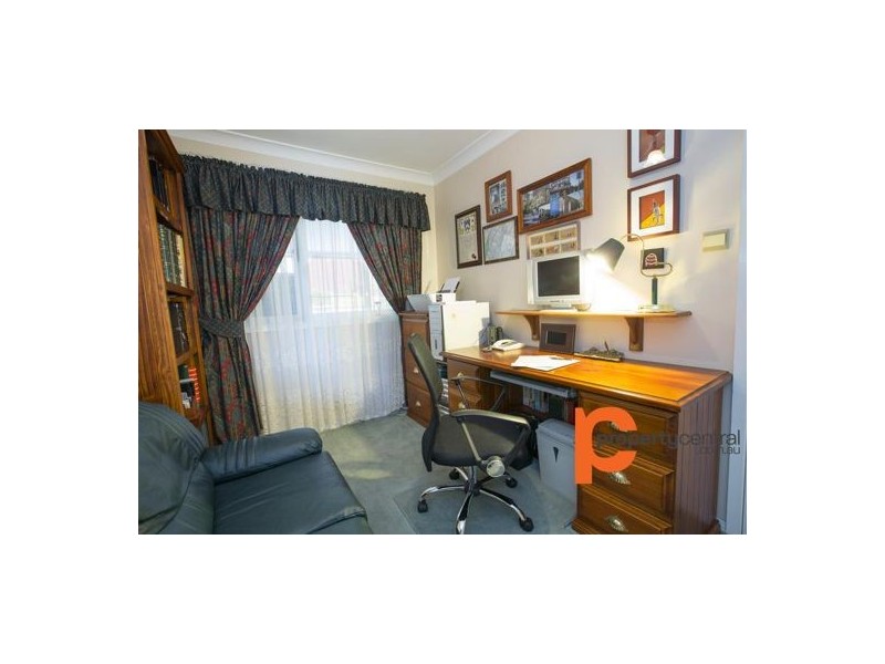 16 Deloraine Drive, Leonay NSW 2750