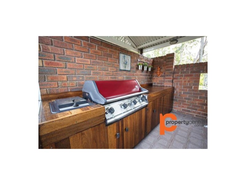 16 Deloraine Drive, Leonay NSW 2750